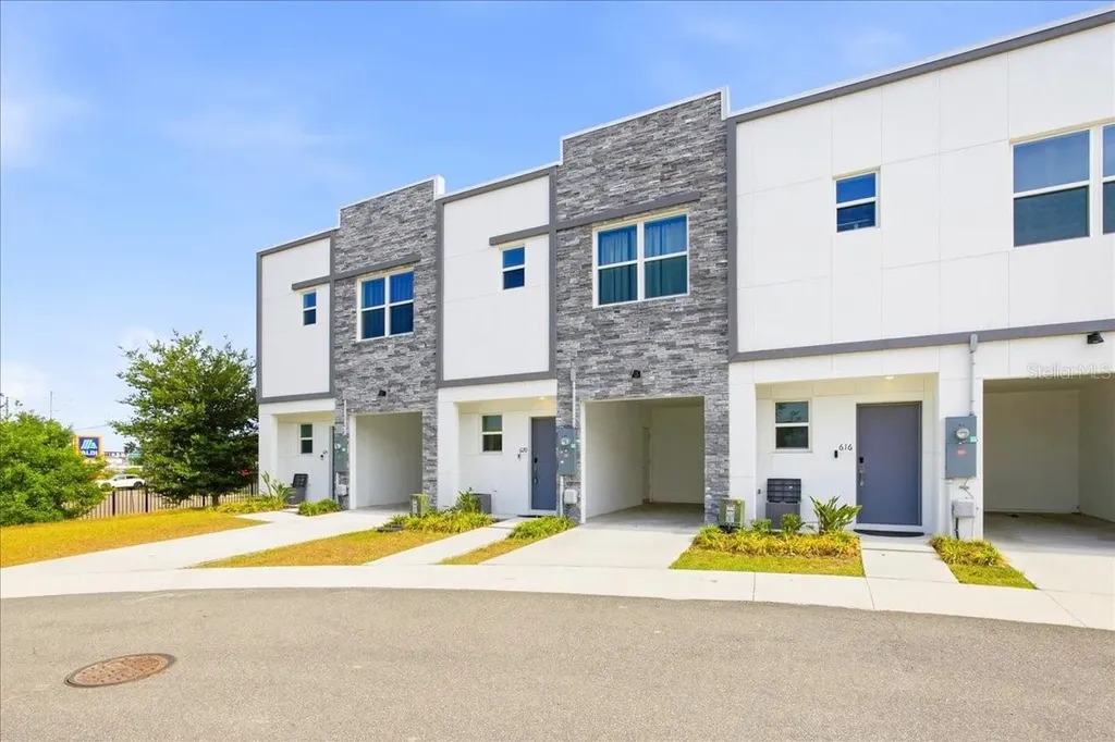 620 Trikomo Drive Davenport FL 33896