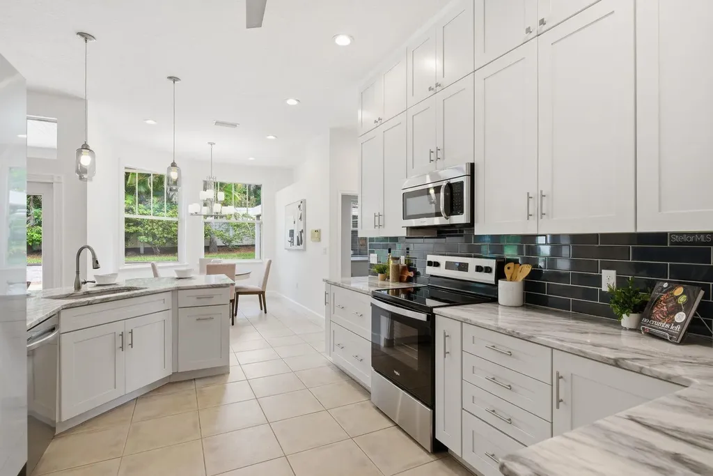 1159 W Curlew Place Tarpon Springs FL 34689
