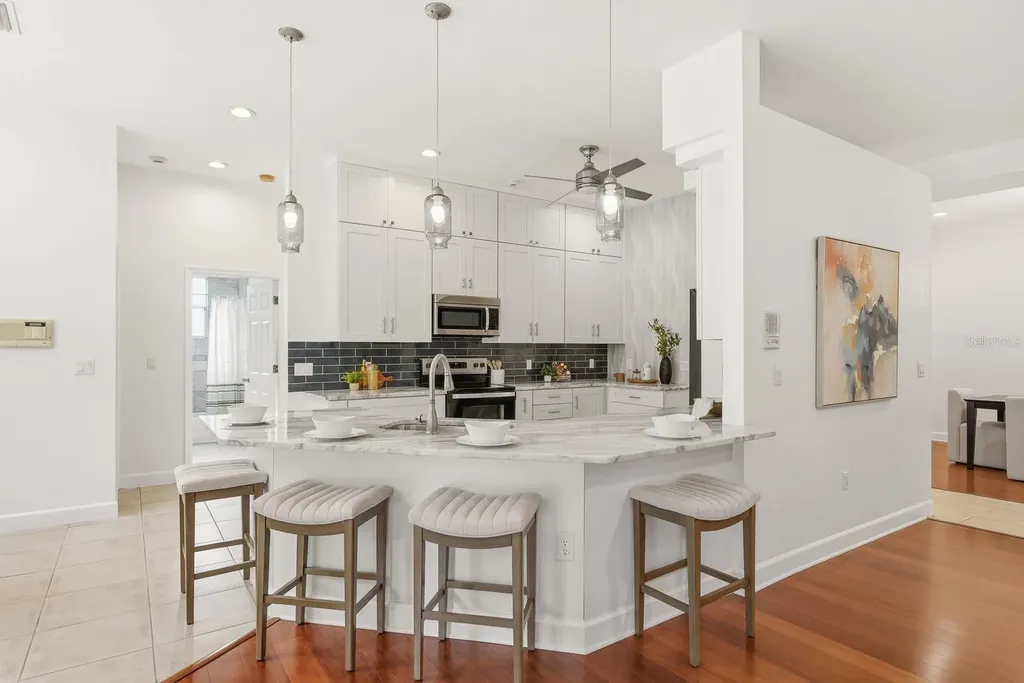 1159 W Curlew Place Tarpon Springs FL 34689