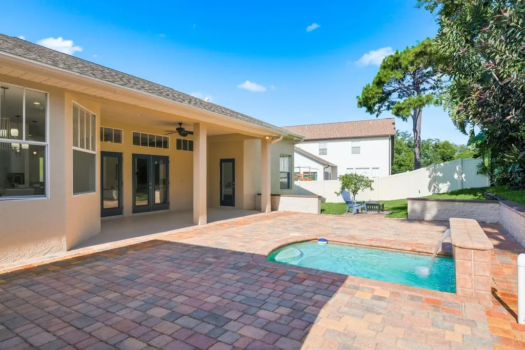 1159 W Curlew Place Tarpon Springs FL 34689