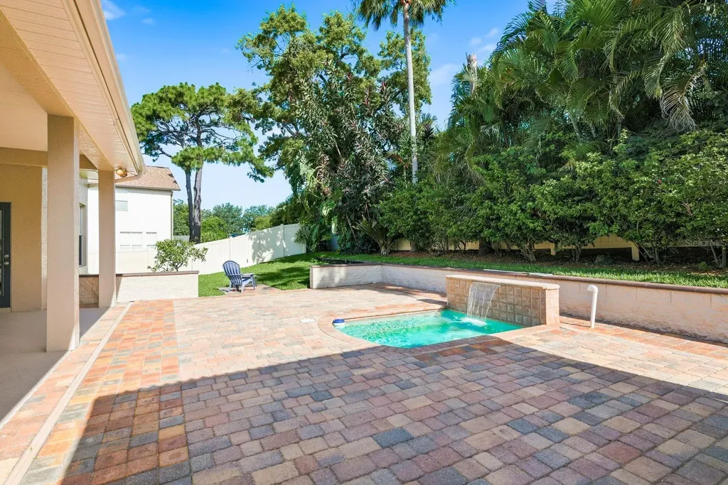 1159 W Curlew Place Tarpon Springs FL 34689