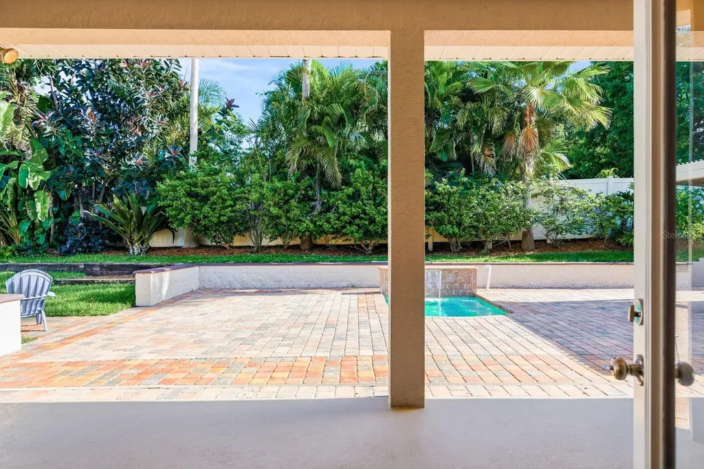 1159 W Curlew Place Tarpon Springs FL 34689