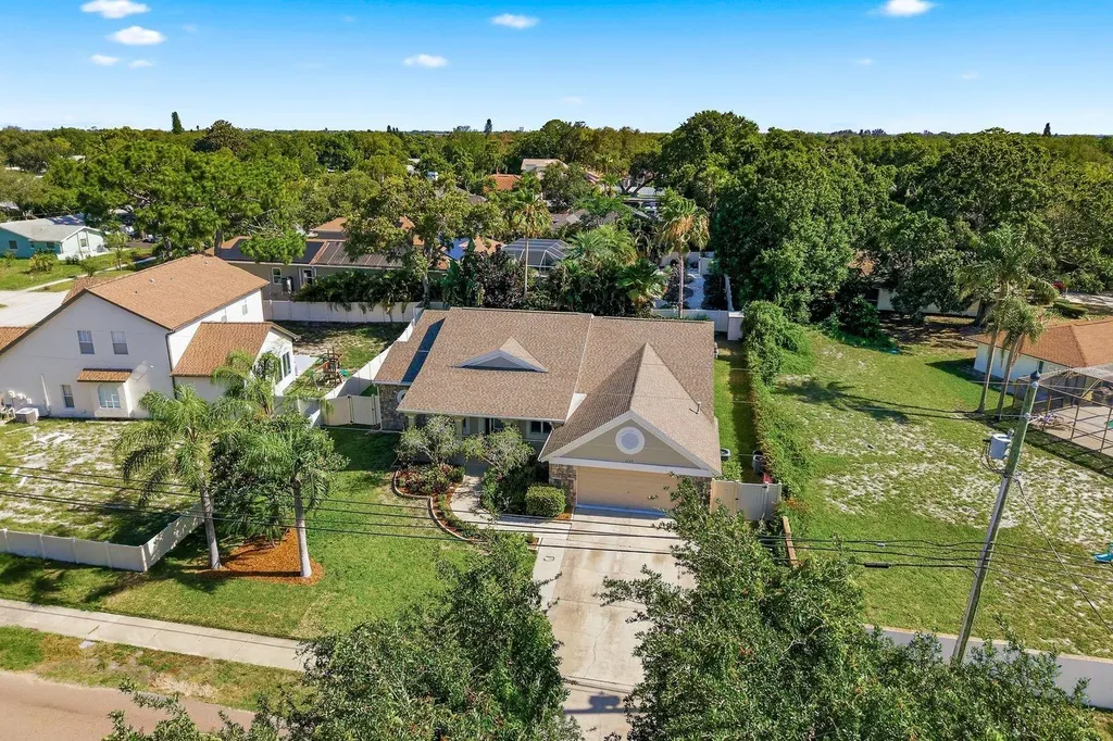 1159 W Curlew Place Tarpon Springs FL 34689