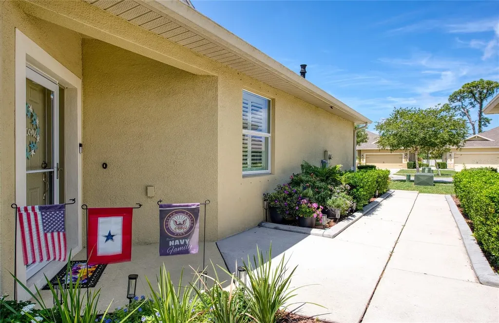 8099 Pine Crest Street Seminole FL 33777