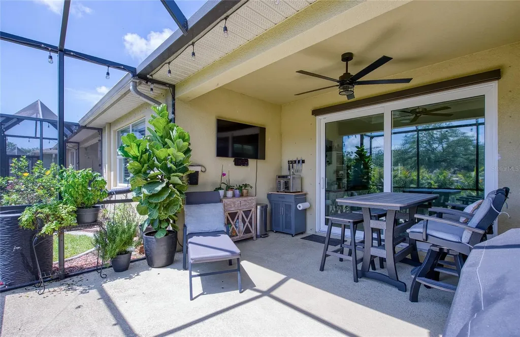 8099 Pine Crest Street Seminole FL 33777