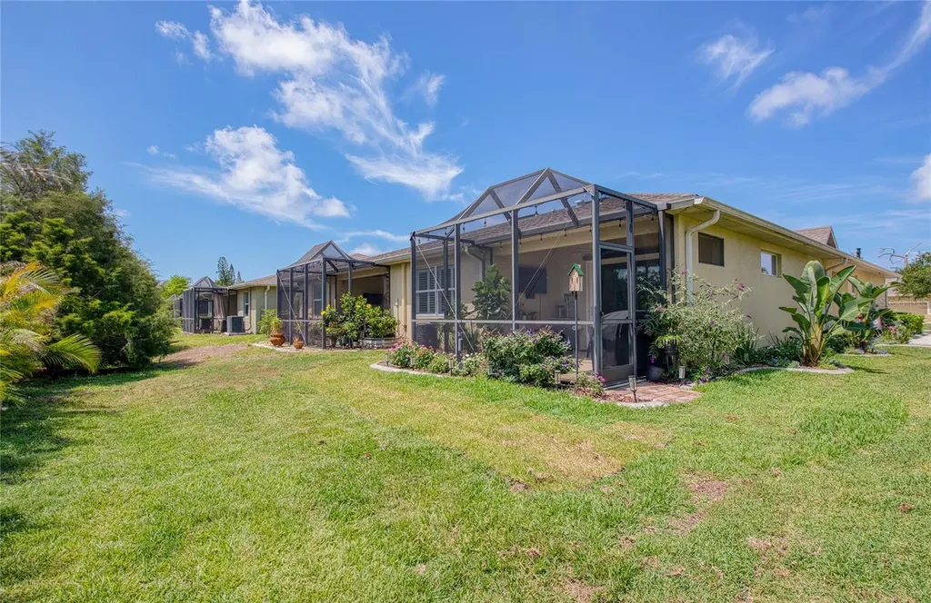 8099 Pine Crest Street Seminole FL 33777