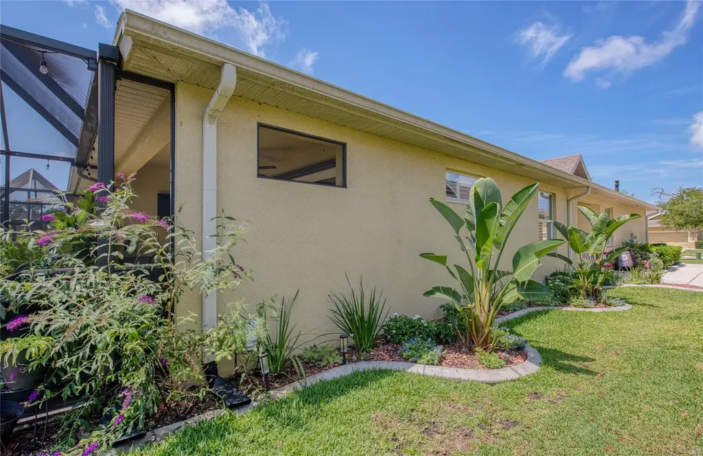 8099 Pine Crest Street Seminole FL 33777