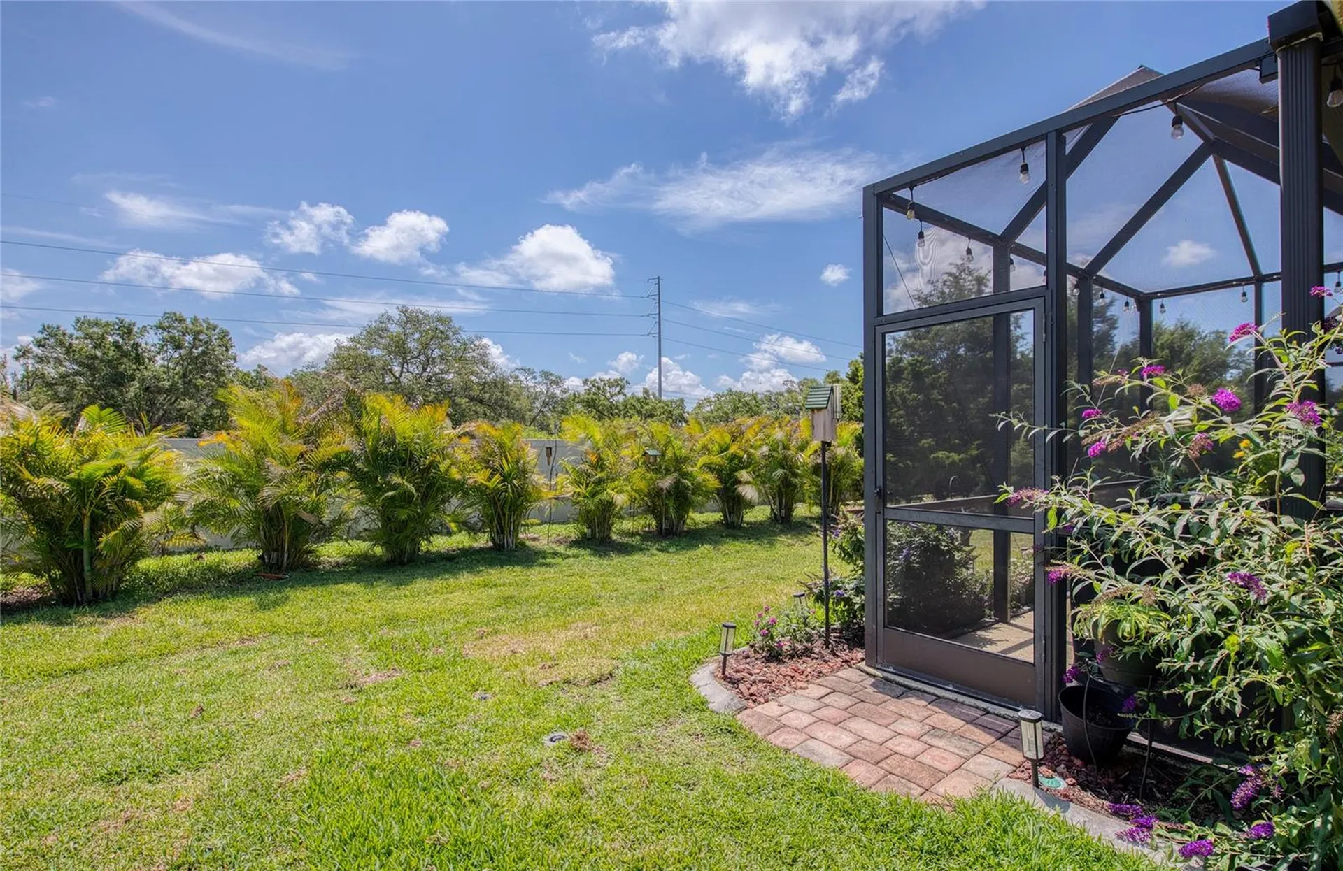 8099 Pine Crest Street Seminole FL 33777