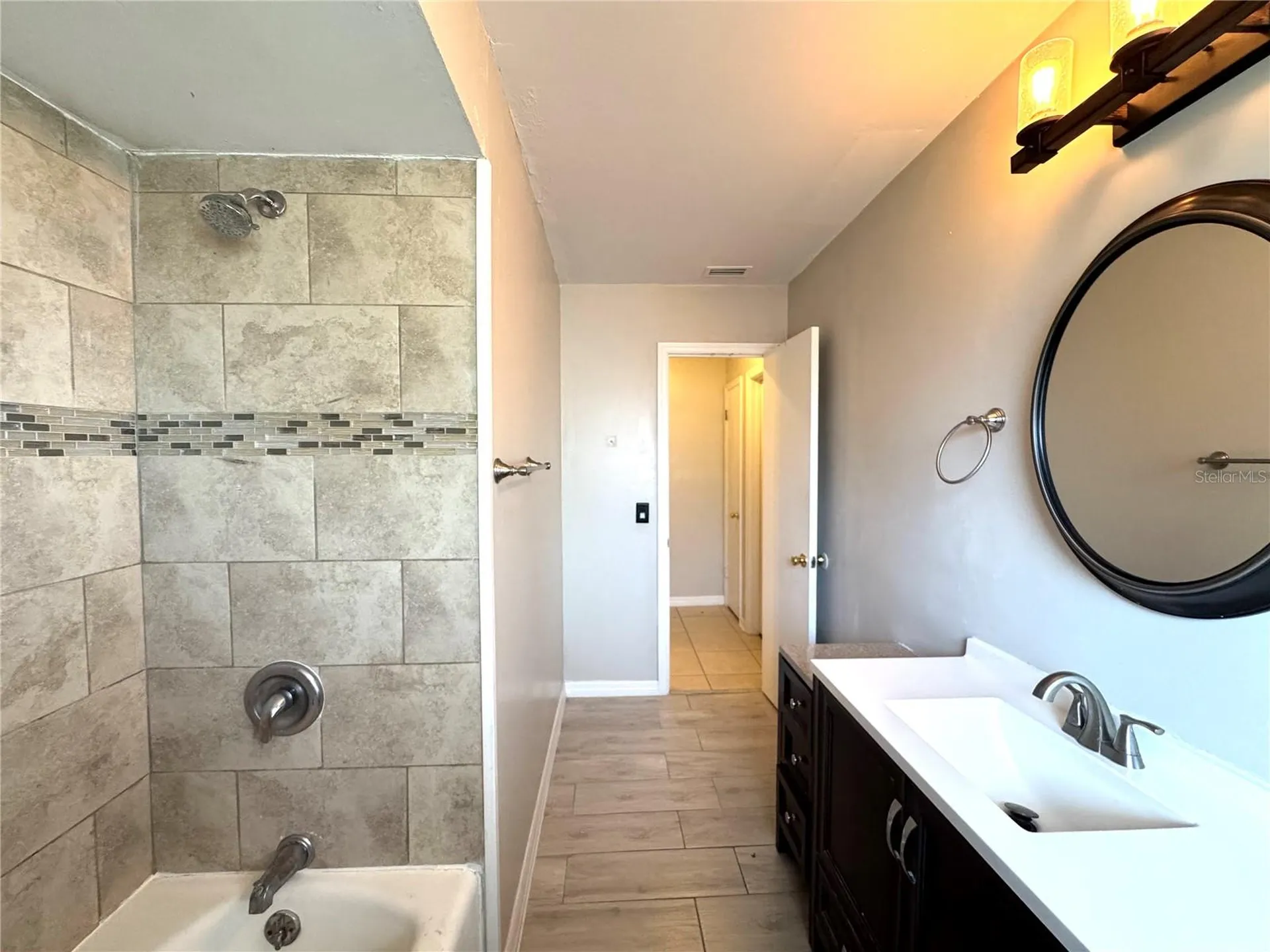 4895 E Wind Street Orlando FL 32812
