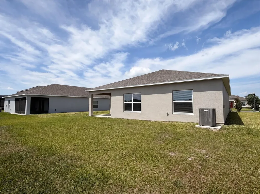 221 Aquamarine Lane Kissimmee FL 34758