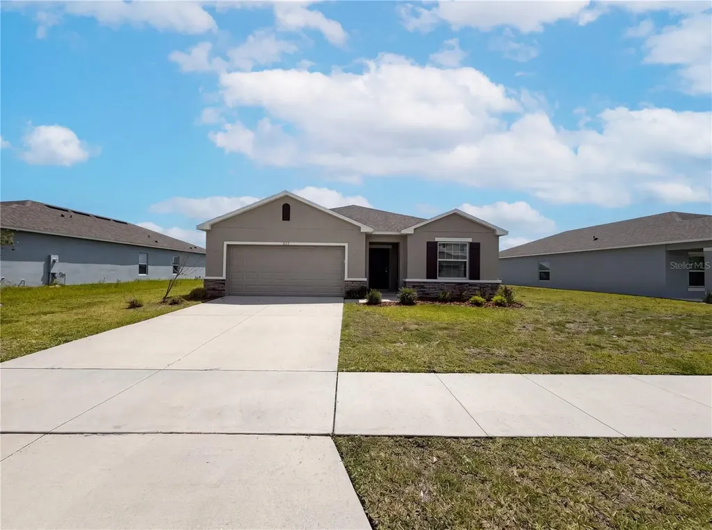 221 Aquamarine Lane Kissimmee FL 34758