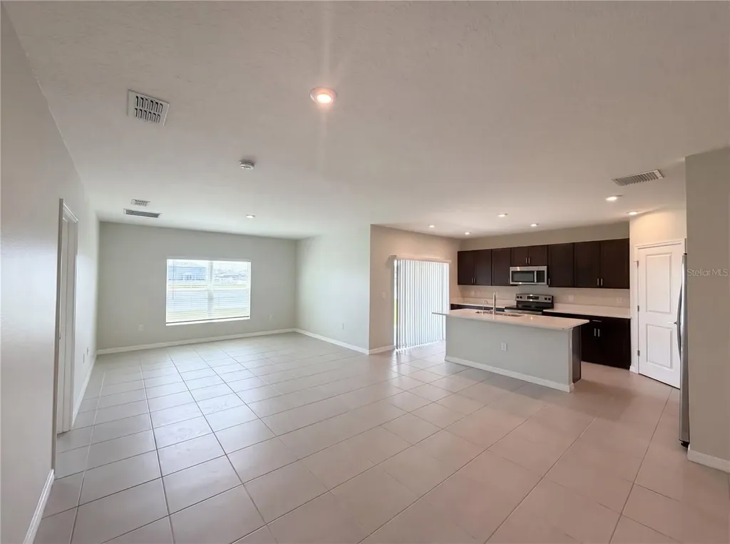 221 Aquamarine Lane Kissimmee FL 34758