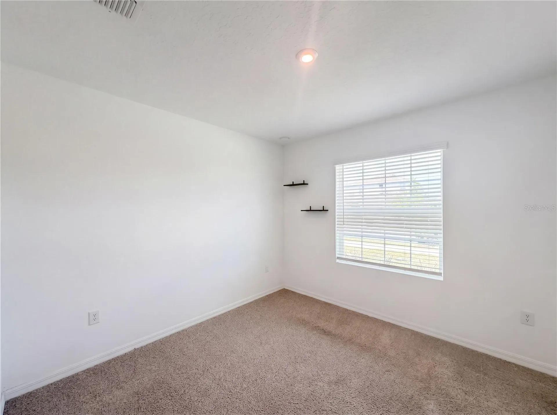 221 Aquamarine Lane Kissimmee FL 34758