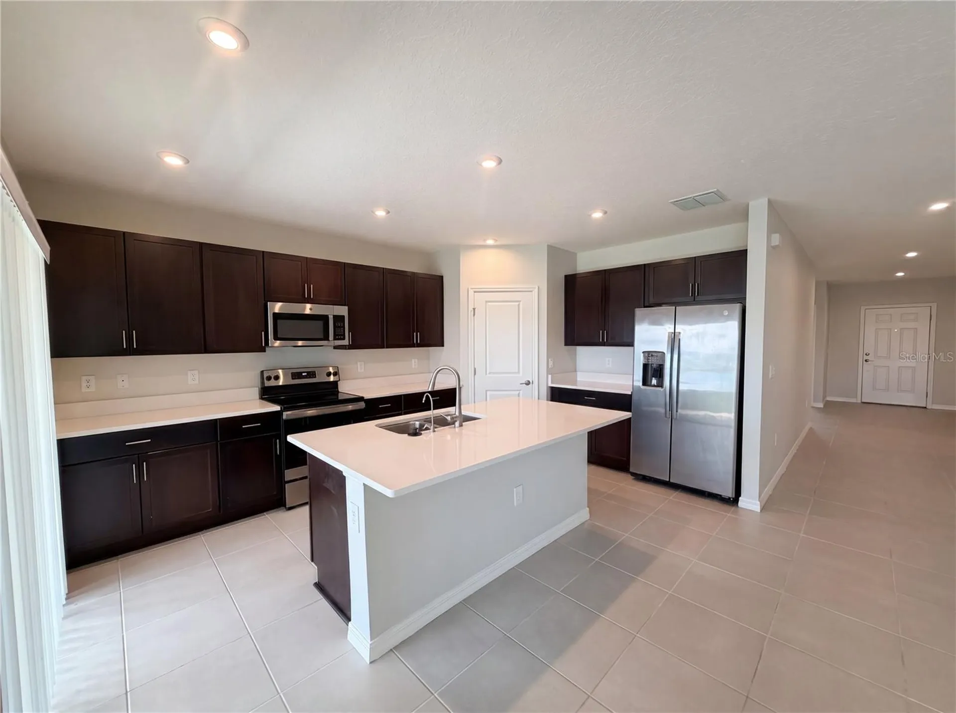 221 Aquamarine Lane Kissimmee FL 34758