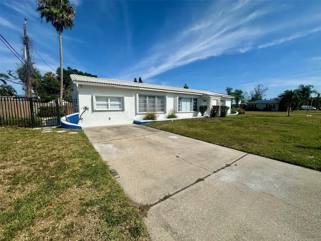 10 158th Avenue Redington Beach FL 33708