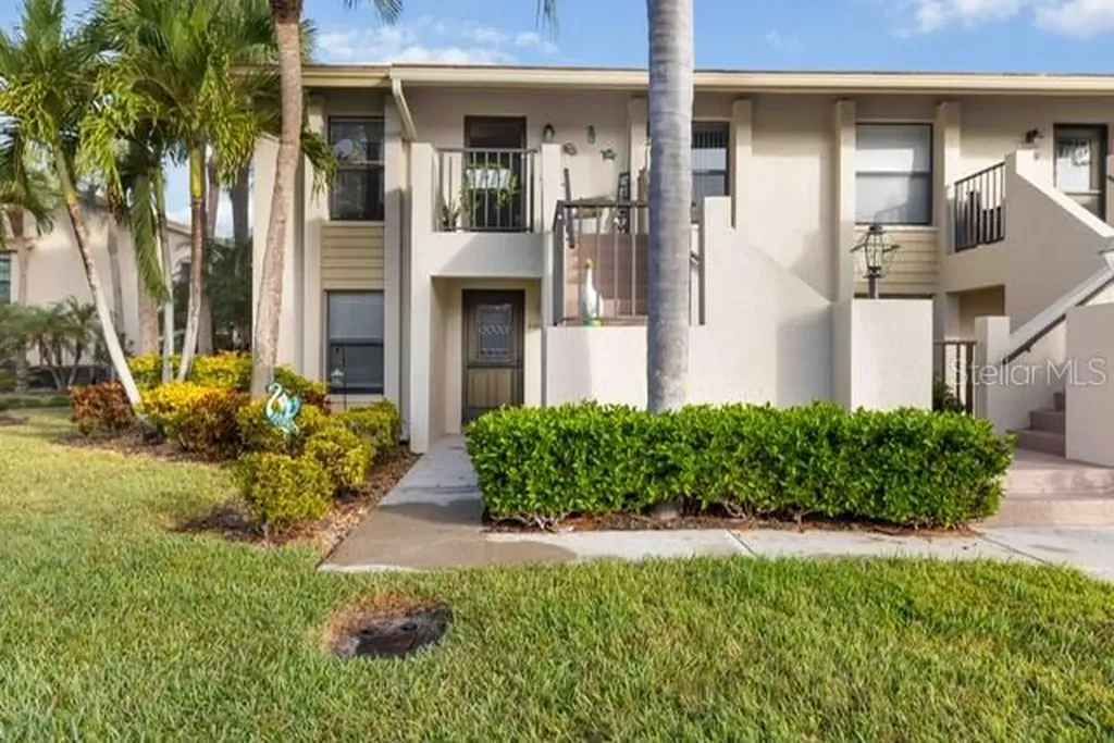 4482 Weybridge Sarasota FL 34235