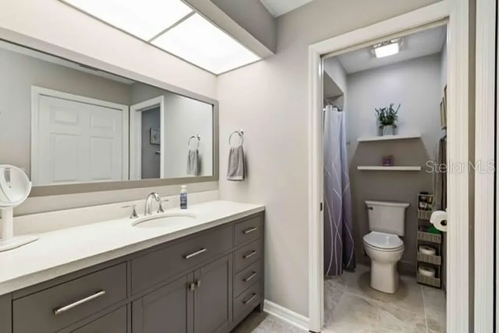 4482 Weybridge Sarasota FL 34235