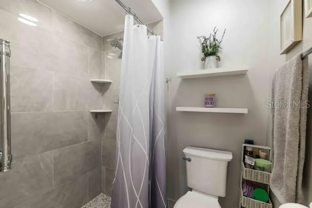 4482 Weybridge Sarasota FL 34235