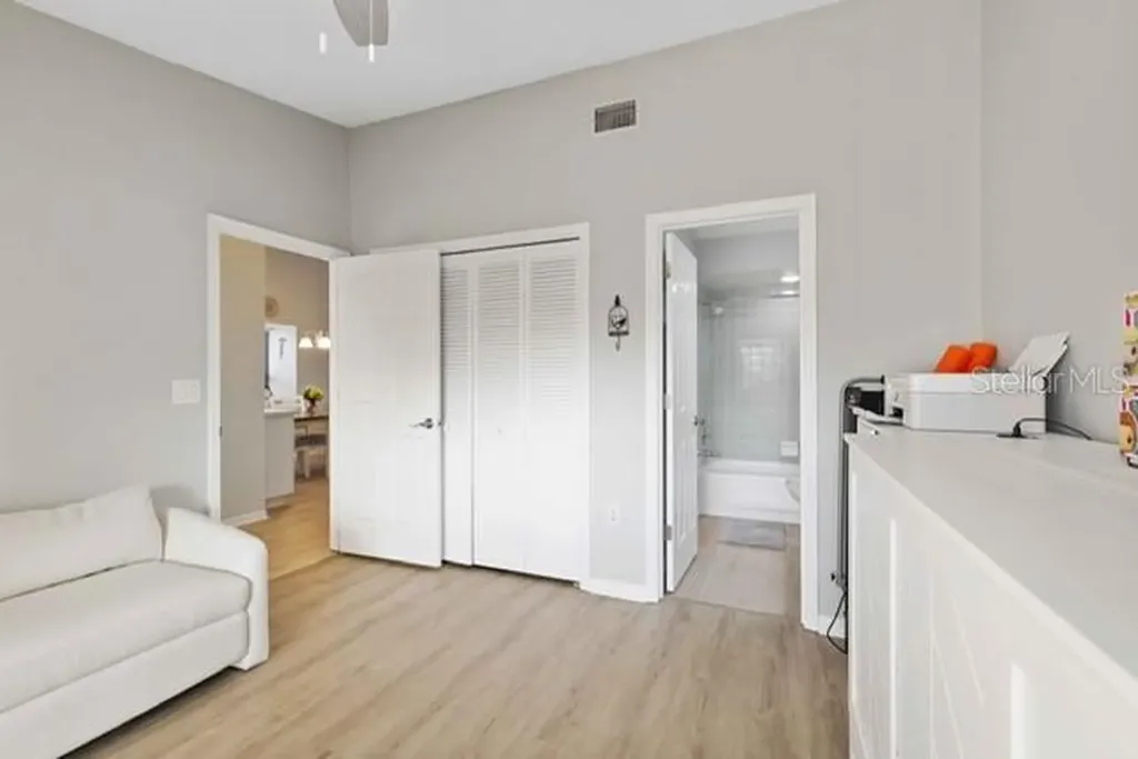 4482 Weybridge Sarasota FL 34235