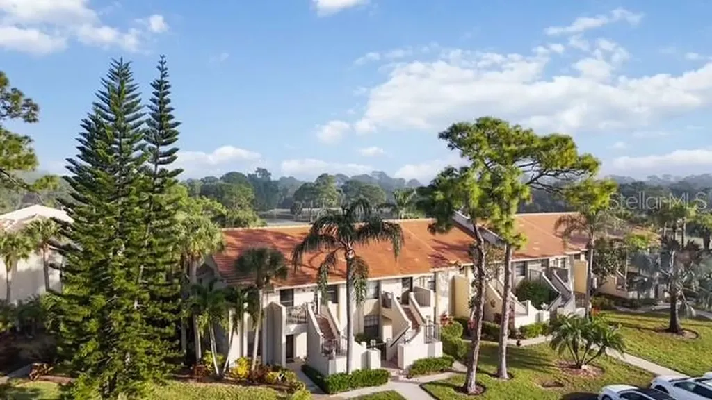 4482 Weybridge Sarasota FL 34235