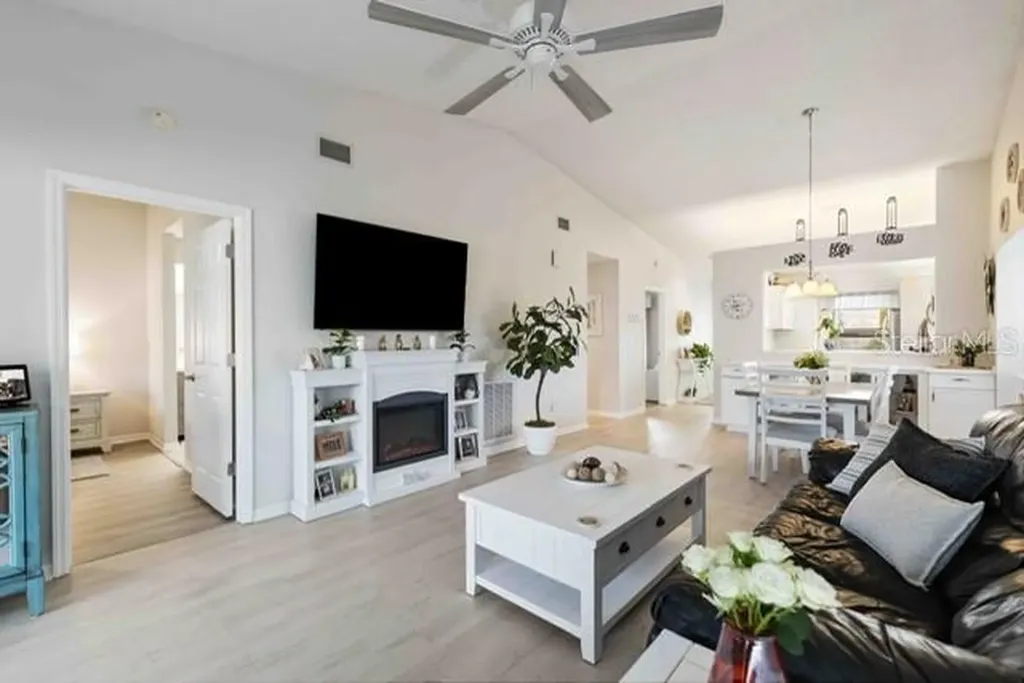 4482 Weybridge Sarasota FL 34235