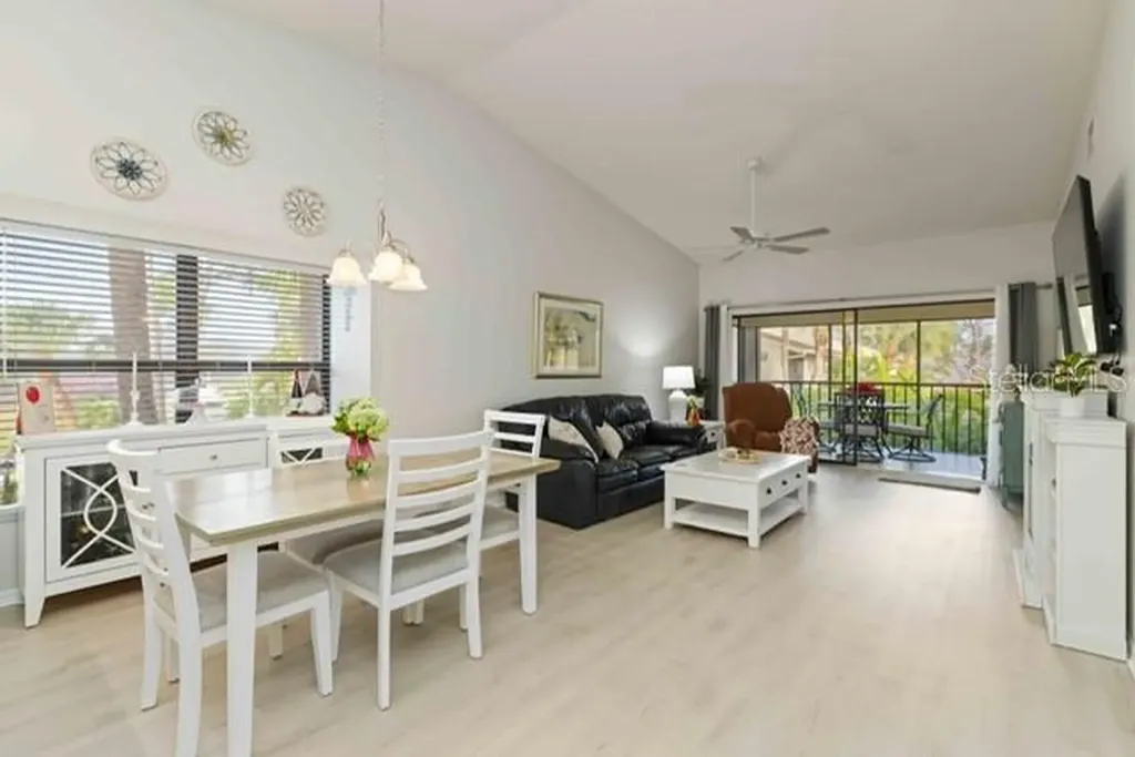4482 Weybridge Sarasota FL 34235