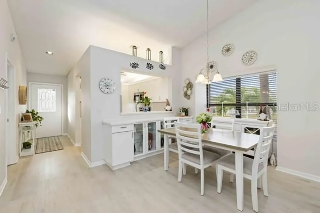 4482 Weybridge Sarasota FL 34235