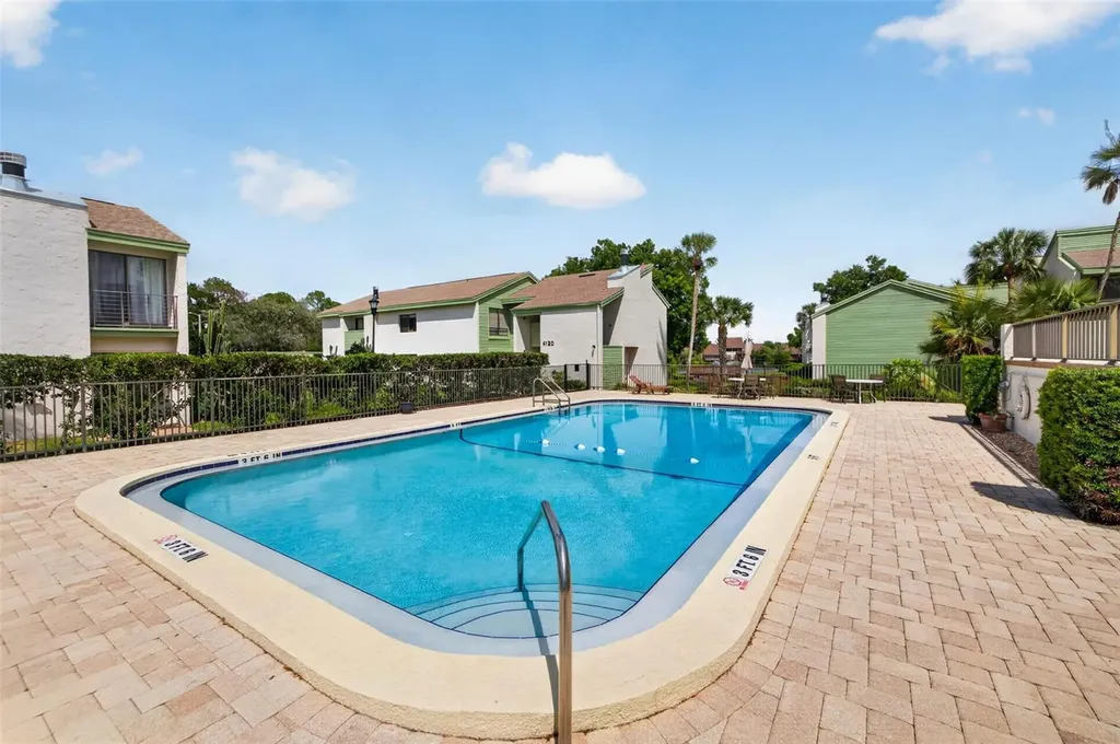 13405 Pine Lake Way Tampa FL 33618