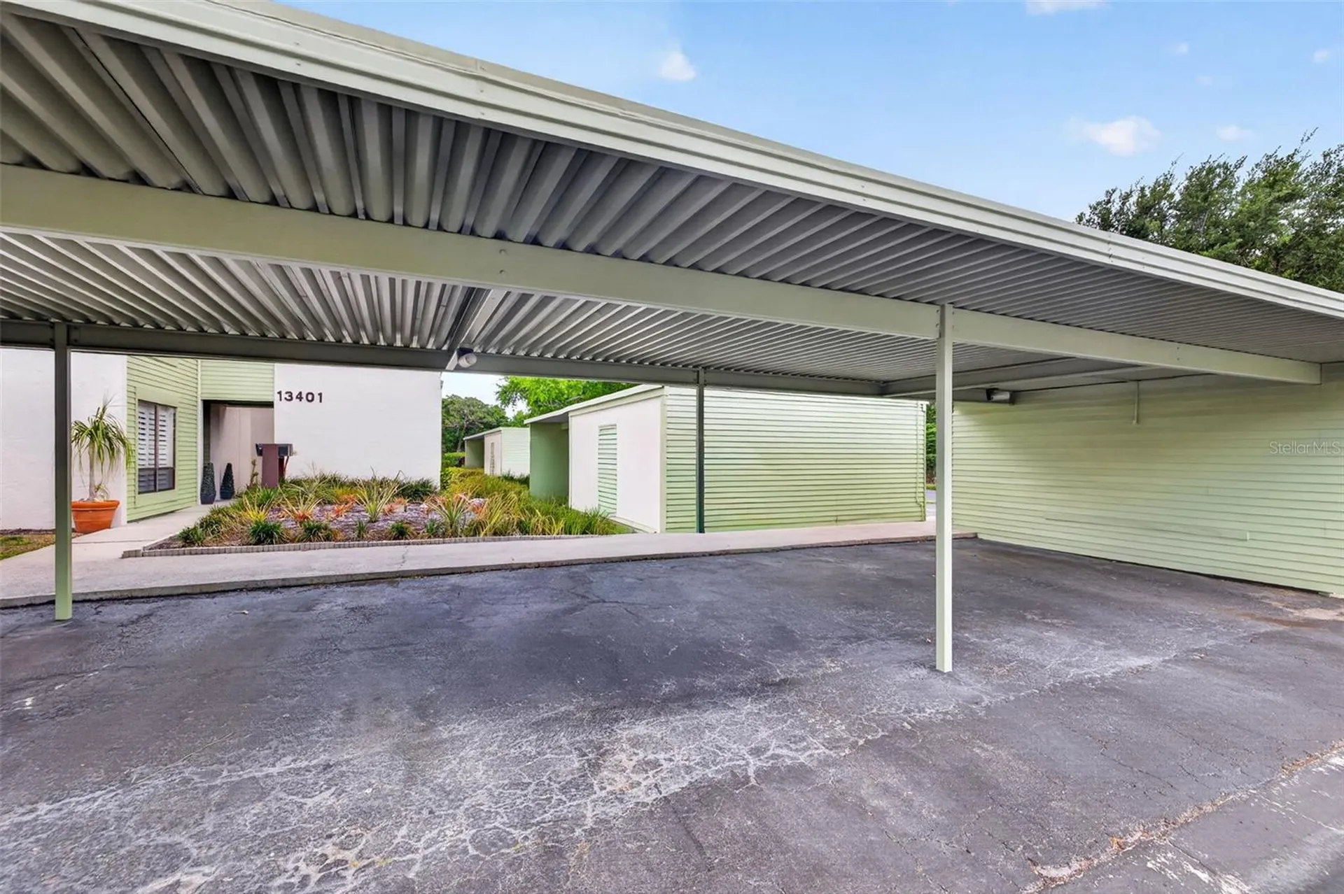 13405 Pine Lake Way Tampa FL 33618