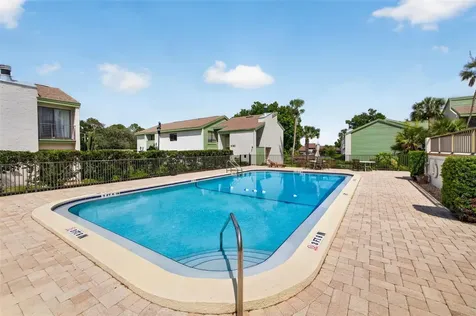 13405 Pine Lake Way Tampa FL 33618