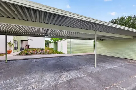 13405 Pine Lake Way Tampa FL 33618