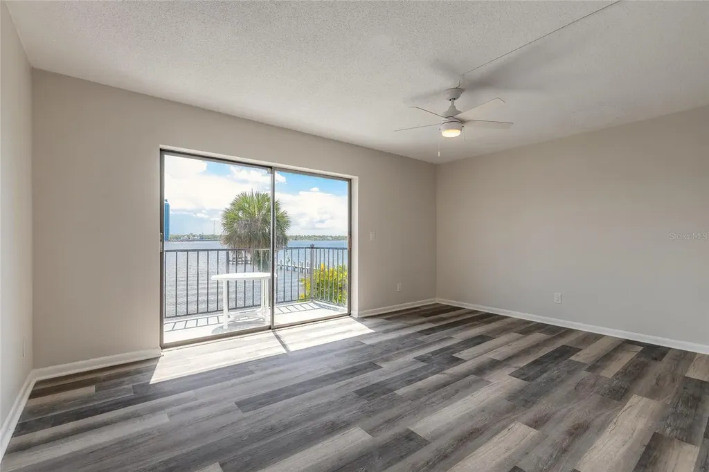 625 N Halifax Avenue Daytona Beach FL 32118