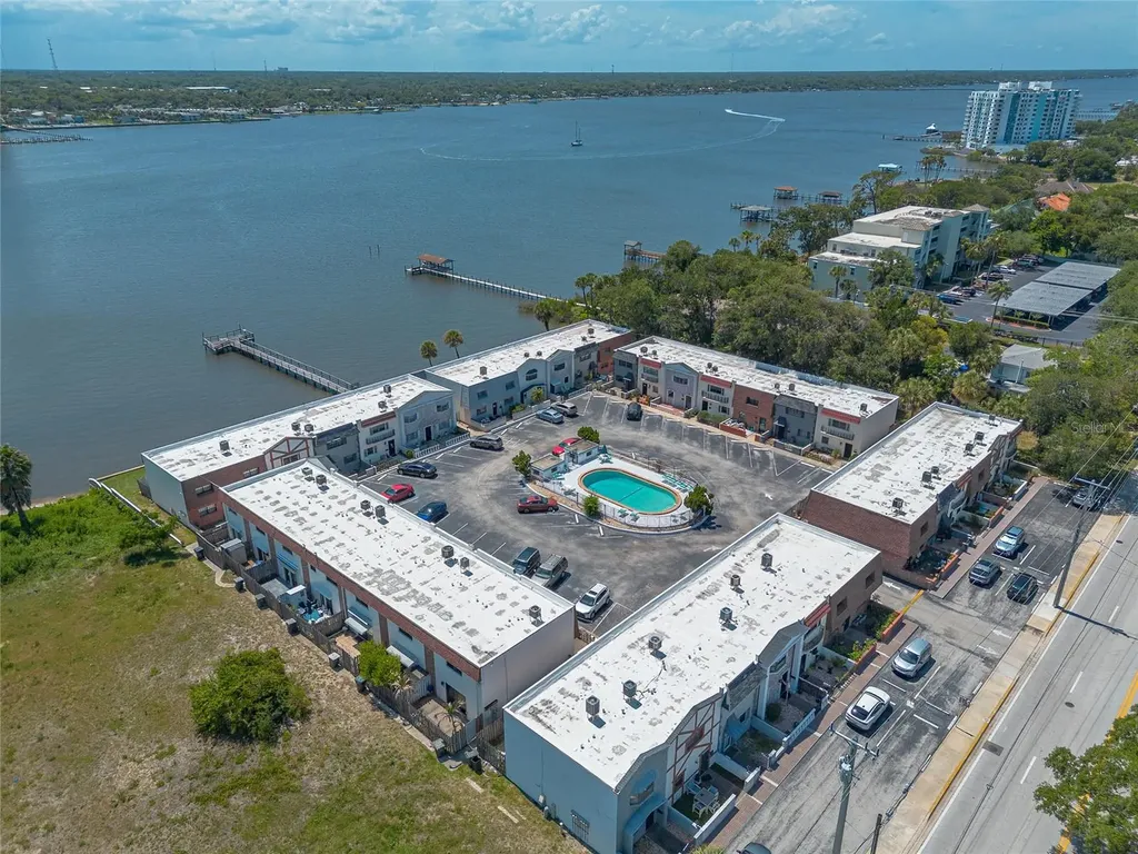 625 N Halifax Avenue Daytona Beach FL 32118