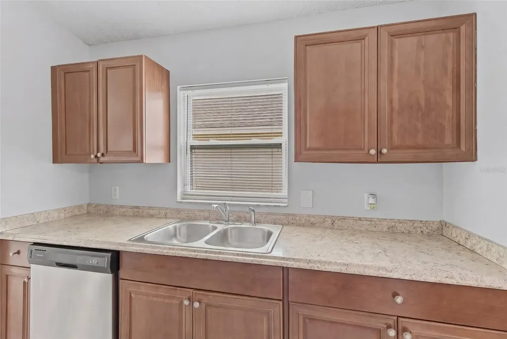 6808 Yardley Oaks Court Tampa FL 33625