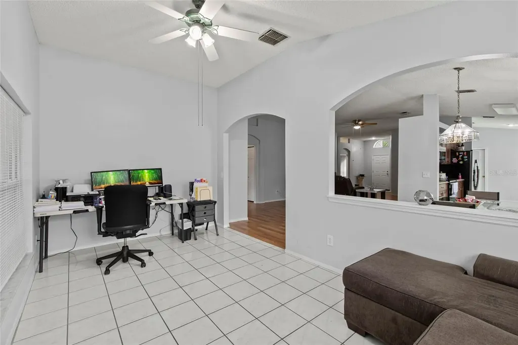 6808 Yardley Oaks Court Tampa FL 33625