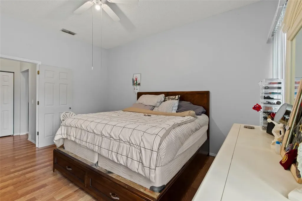 6808 Yardley Oaks Court Tampa FL 33625