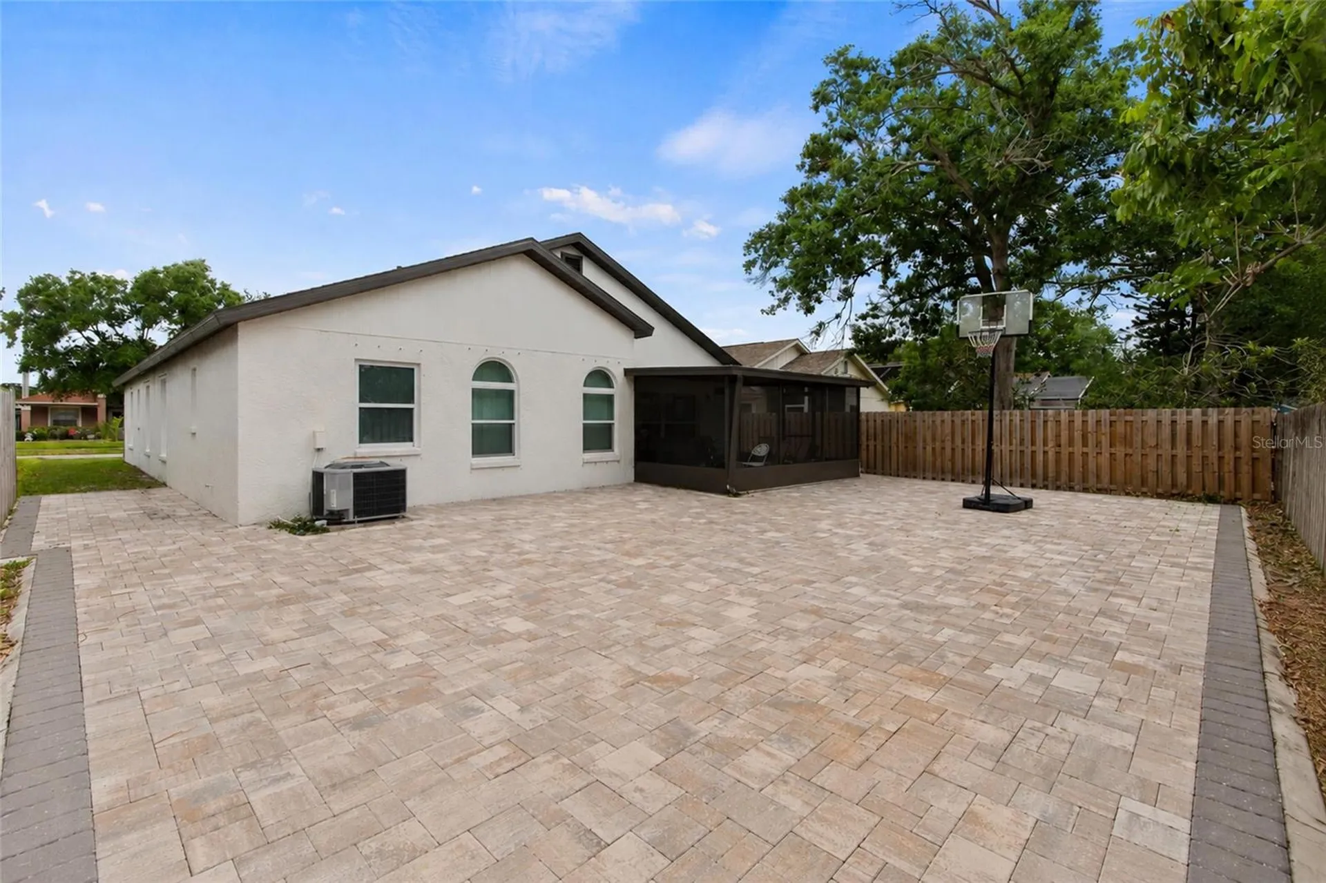 6808 Yardley Oaks Court Tampa FL 33625