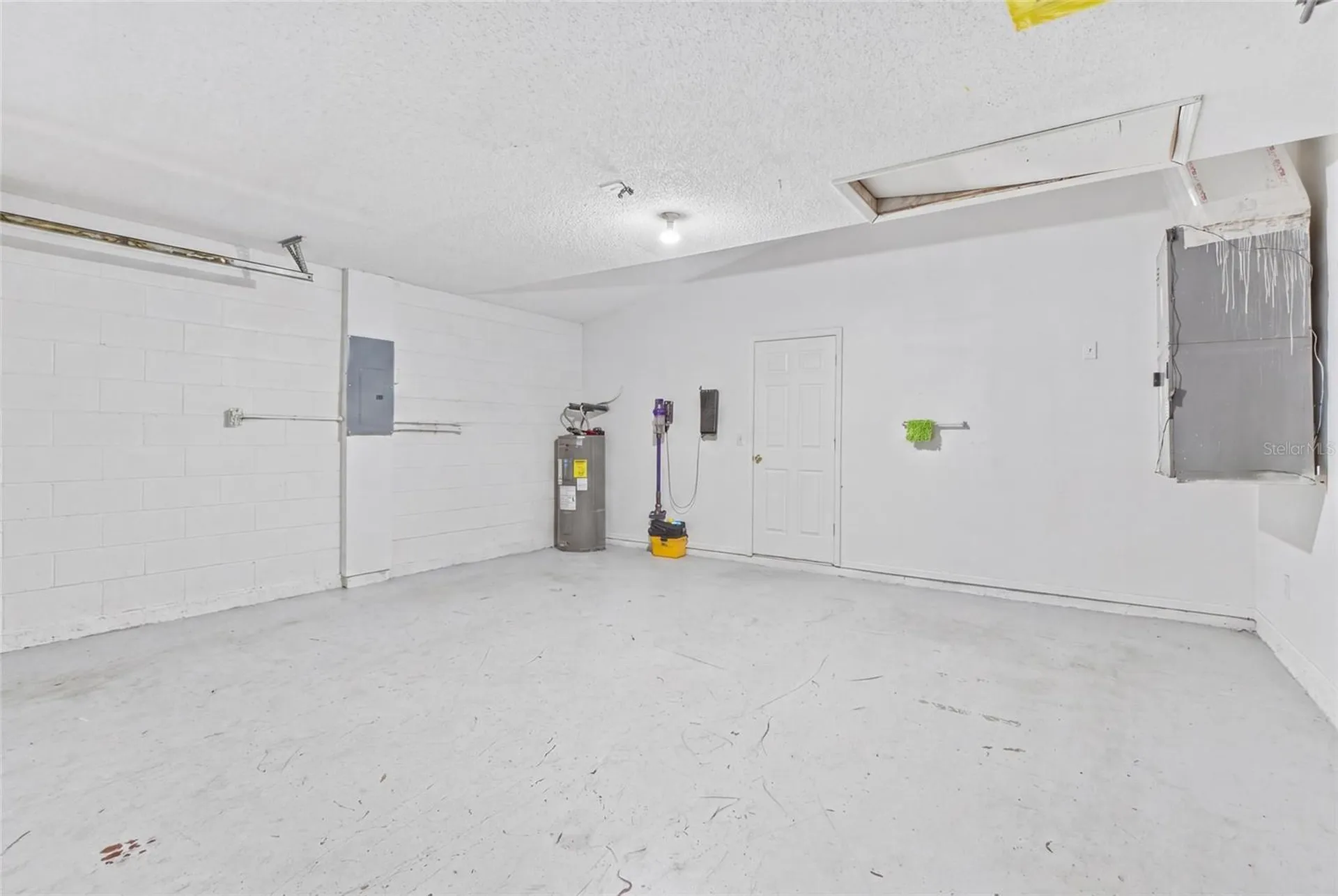 6808 Yardley Oaks Court Tampa FL 33625