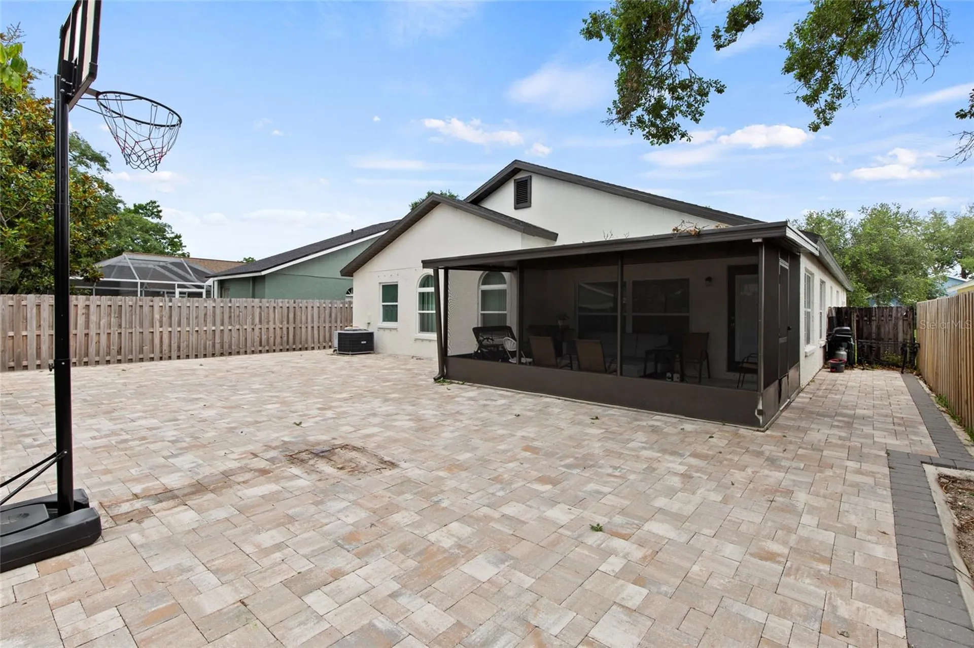 6808 Yardley Oaks Court Tampa FL 33625