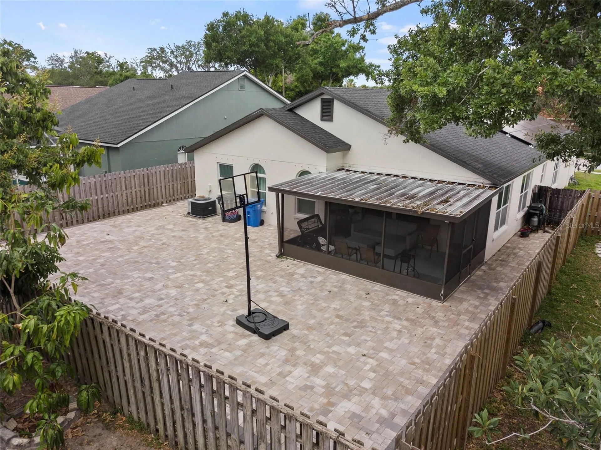 6808 Yardley Oaks Court Tampa FL 33625