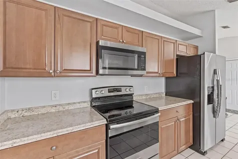 6808 Yardley Oaks Court Tampa FL 33625