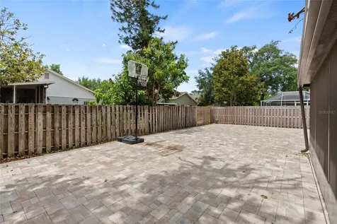 6808 Yardley Oaks Court Tampa FL 33625