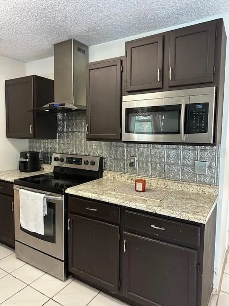 6926 Thousand Oaks Road Orlando FL 32818