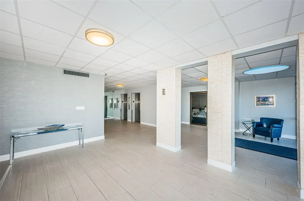 7100 Sunshine Skyway Lane S St Petersburg FL 33711