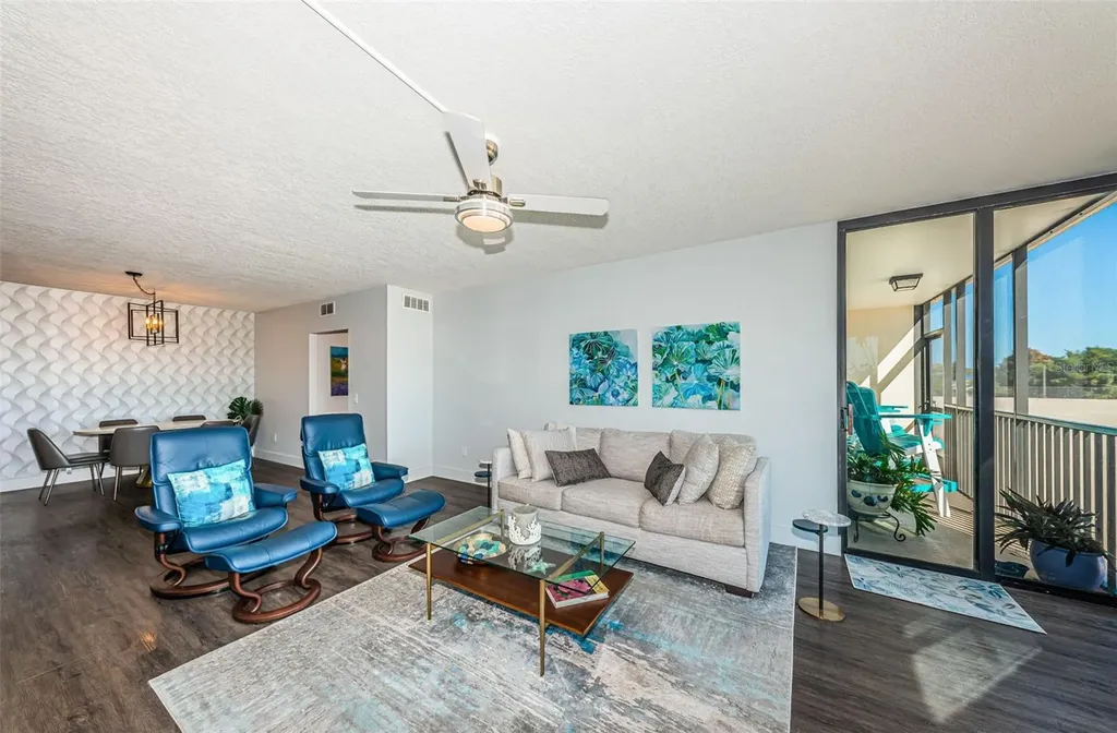 7100 Sunshine Skyway Lane S St Petersburg FL 33711