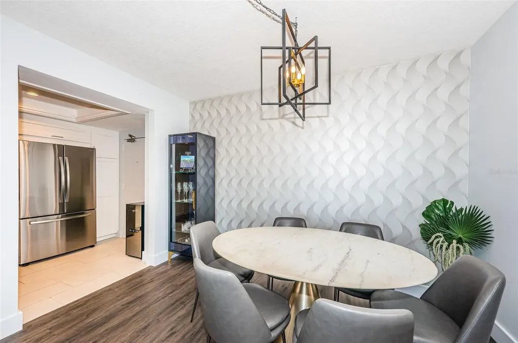 7100 Sunshine Skyway Lane S St Petersburg FL 33711
