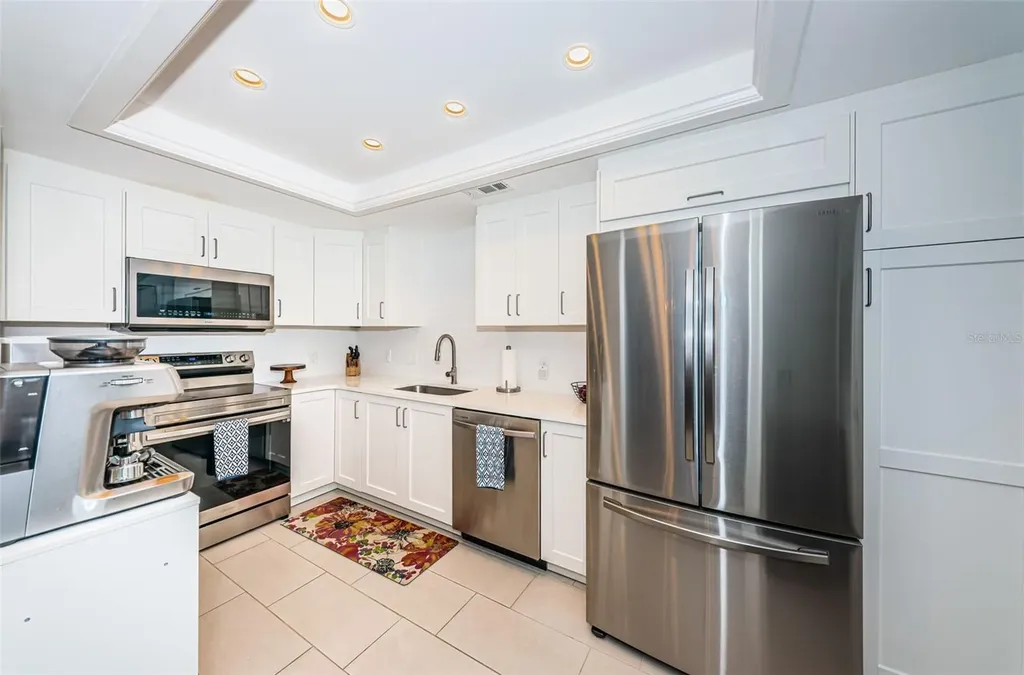 7100 Sunshine Skyway Lane S St Petersburg FL 33711