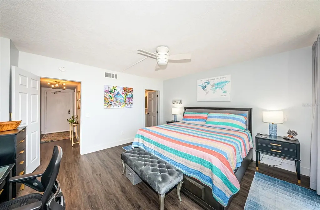 7100 Sunshine Skyway Lane S St Petersburg FL 33711