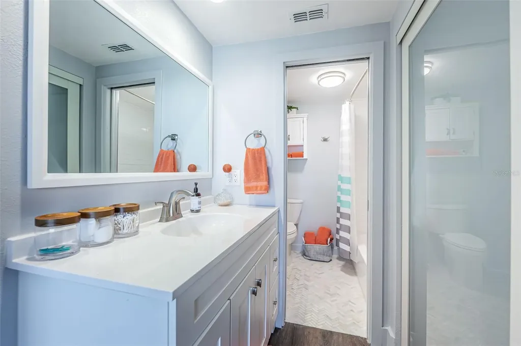 7100 Sunshine Skyway Lane S St Petersburg FL 33711