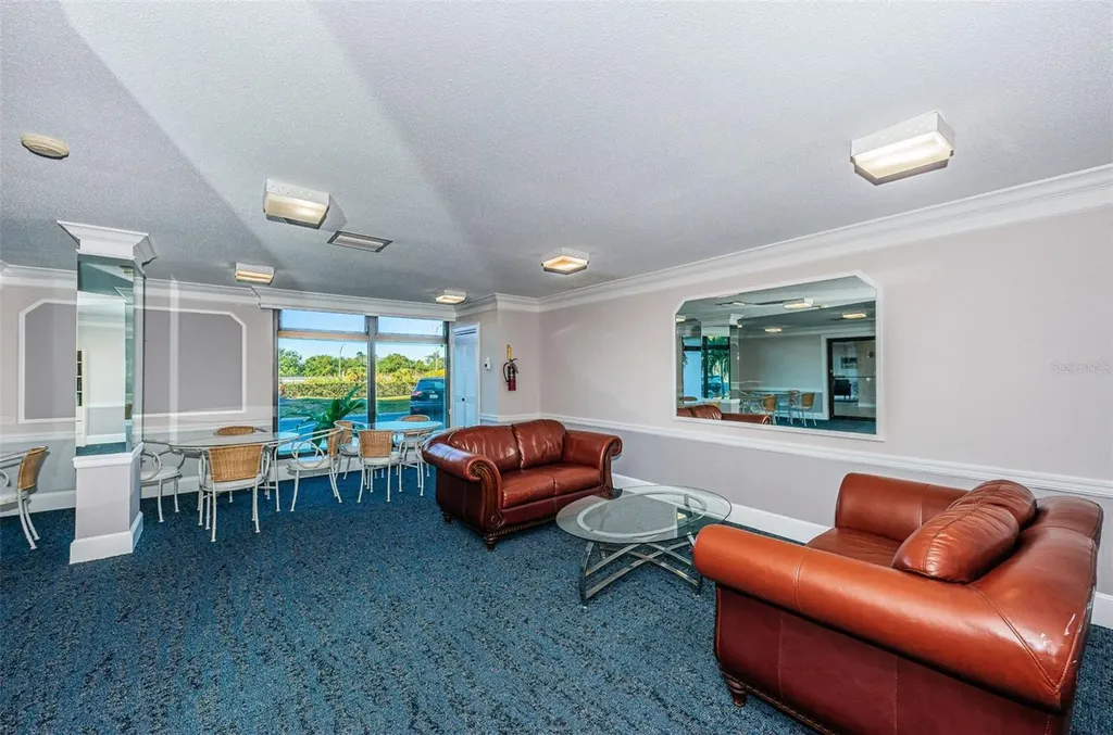 7100 Sunshine Skyway Lane S St Petersburg FL 33711